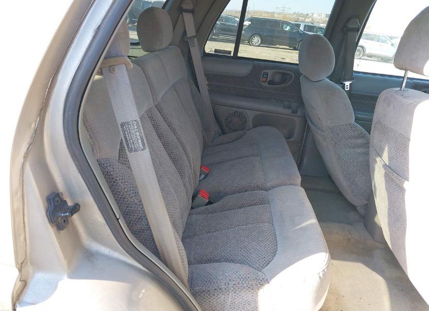 Photo 8 of 2001 Chevrolet Blazer LT (VIN 1GNDT13W91K244709)