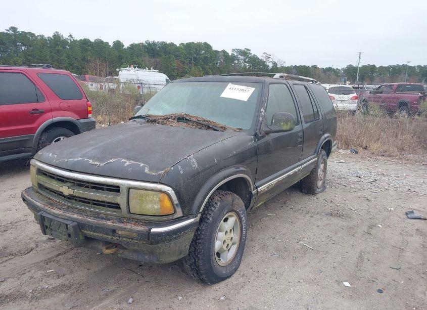 Photo 2 of 1995 Chevrolet Blazer (VIN 1GNDT13W9SK178907)