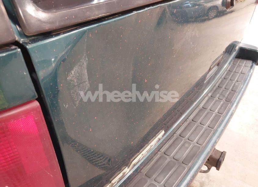 Photo 6 of 1997 Chevrolet Blazer LS (VIN 1GNDT13W9V2208184)