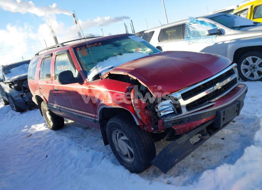 1997 Chevrolet Blazer LT (VIN 1GNDT13W9VK101393) main photo