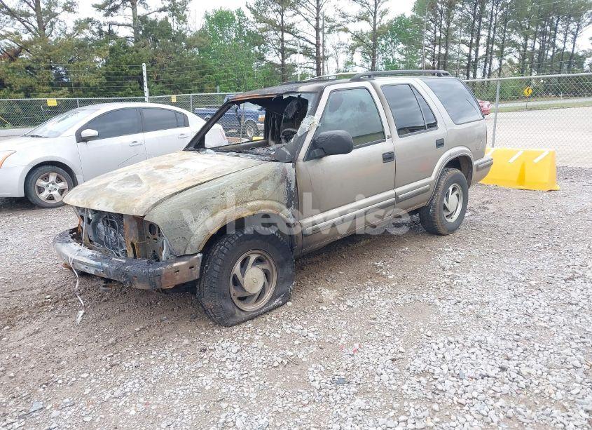 Photo 2 of 1999 Chevrolet Blazer LS (VIN 1GNDT13W9X2240796)