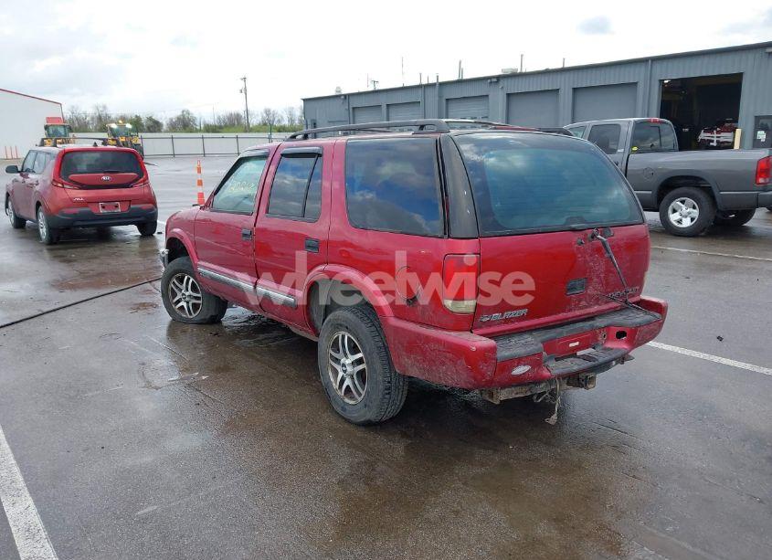 Photo 3 of 2000 Chevrolet Blazer LS (VIN 1GNDT13W9Y2133636)