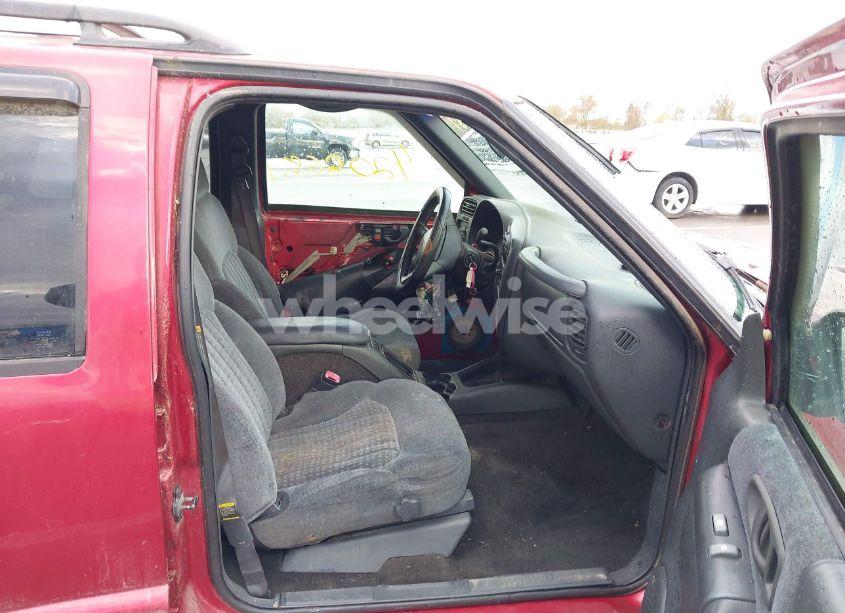 Photo 5 of 2000 Chevrolet Blazer LS (VIN 1GNDT13W9Y2133636)