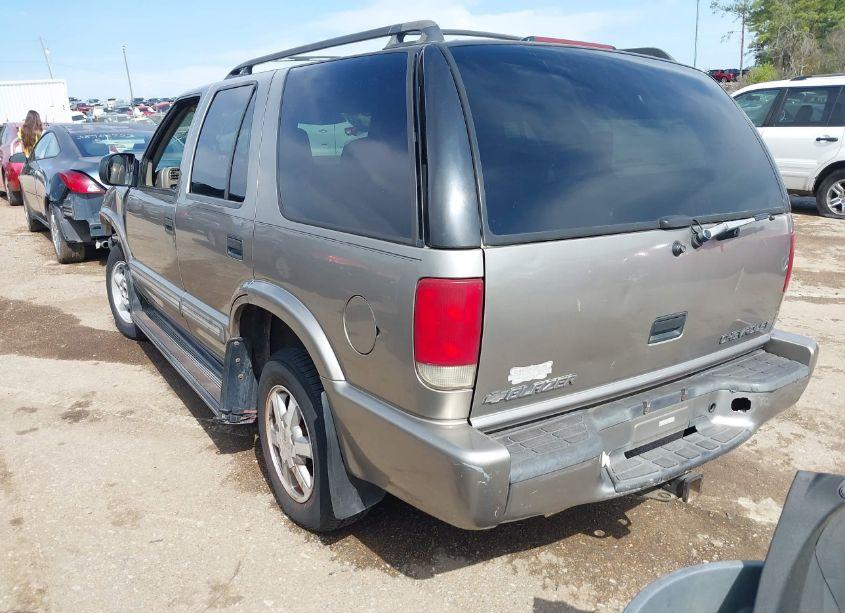Photo 3 of 2000 Chevrolet Blazer LS (VIN 1GNDT13W9Y2153854)