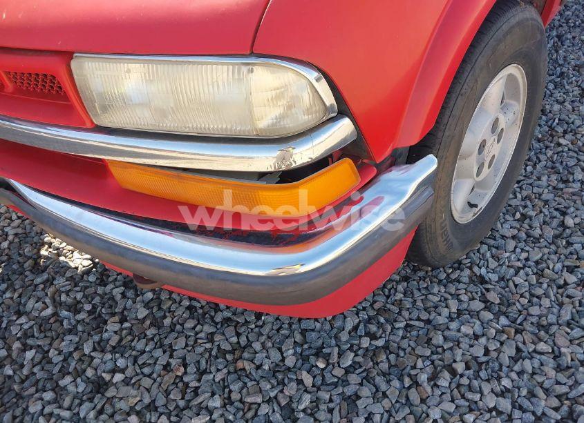 Photo 6 of 2000 Chevrolet Blazer LS (VIN 1GNDT13W9Y2253081)