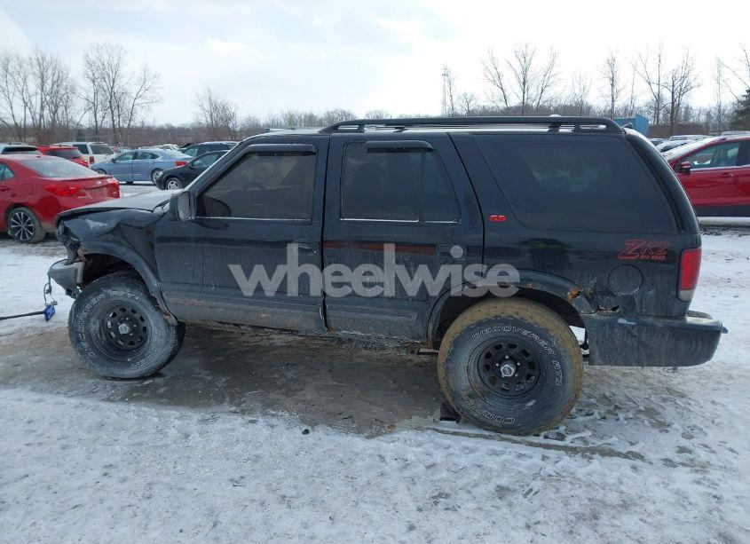 Photo 14 of 2000 Chevrolet Blazer LS (VIN 1GNDT13W9YK230447)