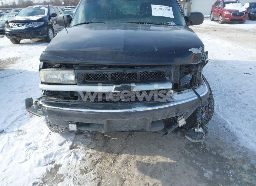 Photo 6 of 2000 Chevrolet Blazer LS (VIN 1GNDT13W9YK230447)