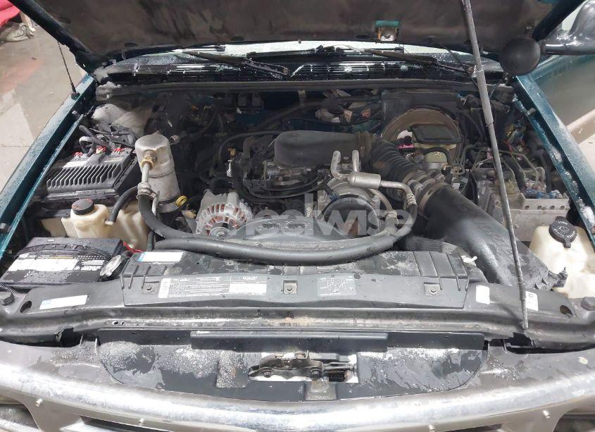 Photo 10 of 1996 Chevrolet Blazer (VIN 1GNDT13WXT2204027)