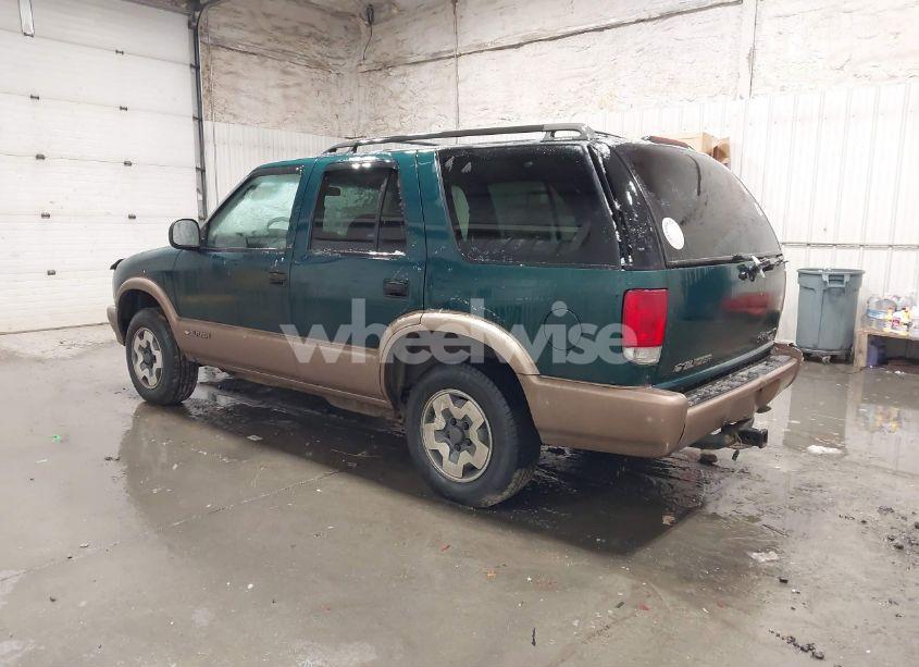 Photo 3 of 1996 Chevrolet Blazer (VIN 1GNDT13WXT2204027)