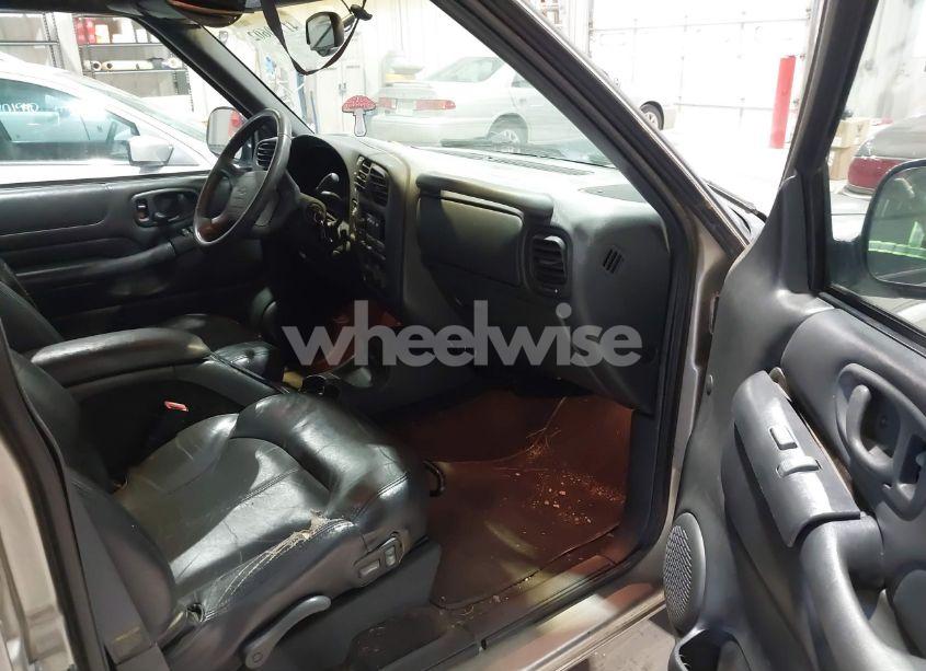 Photo 5 of 1998 Chevrolet Blazer LT (VIN 1GNDT13WXW2158977)