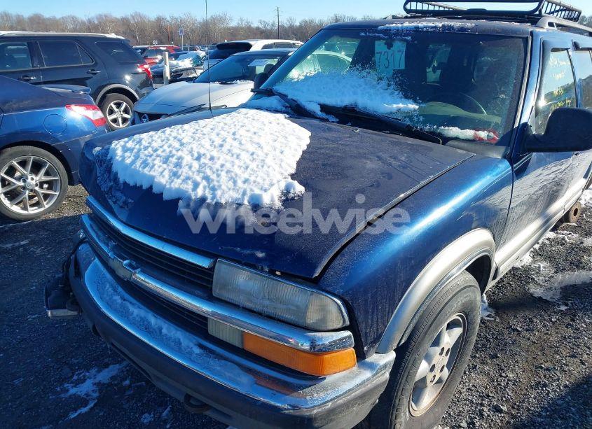 Photo 2 of 1998 Chevrolet Blazer LS (VIN 1GNDT13WXW2225075)