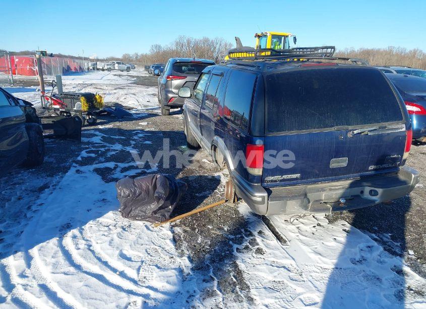 Photo 3 of 1998 Chevrolet Blazer LS (VIN 1GNDT13WXW2225075)
