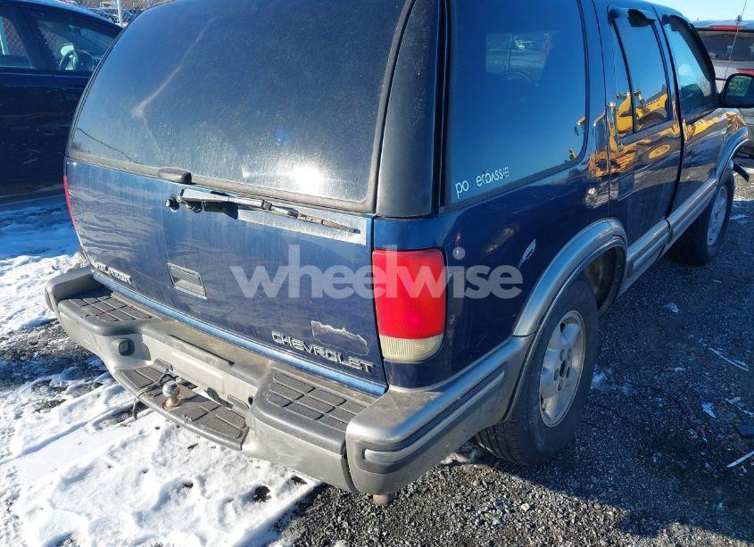 Photo 4 of 1998 Chevrolet Blazer LS (VIN 1GNDT13WXW2225075)