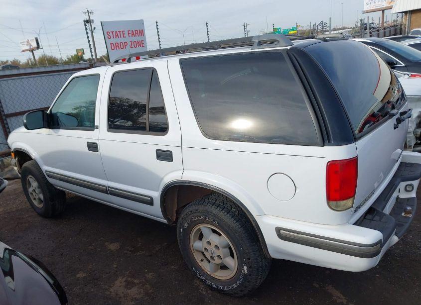 Photo 14 of 1998 Chevrolet Blazer LS (VIN 1GNDT13WXWK172328)