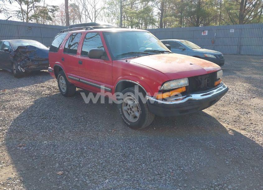 1999 Chevrolet Blazer LS (VIN 1GNDT13WXX2177269) main photo