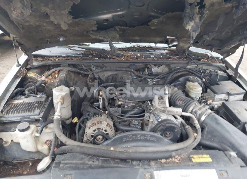 Photo 10 of 2000 Chevrolet Blazer LT (VIN 1GNDT13WXY2214421)