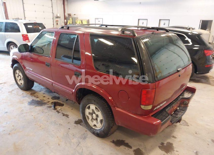 Photo 3 of 2003 Chevrolet Blazer LS (VIN 1GNDT13X03K175789)