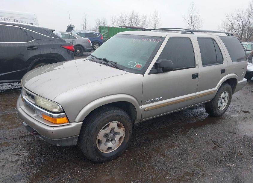 Photo 2 of 2003 Chevrolet Blazer LS (VIN 1GNDT13X13K166664)