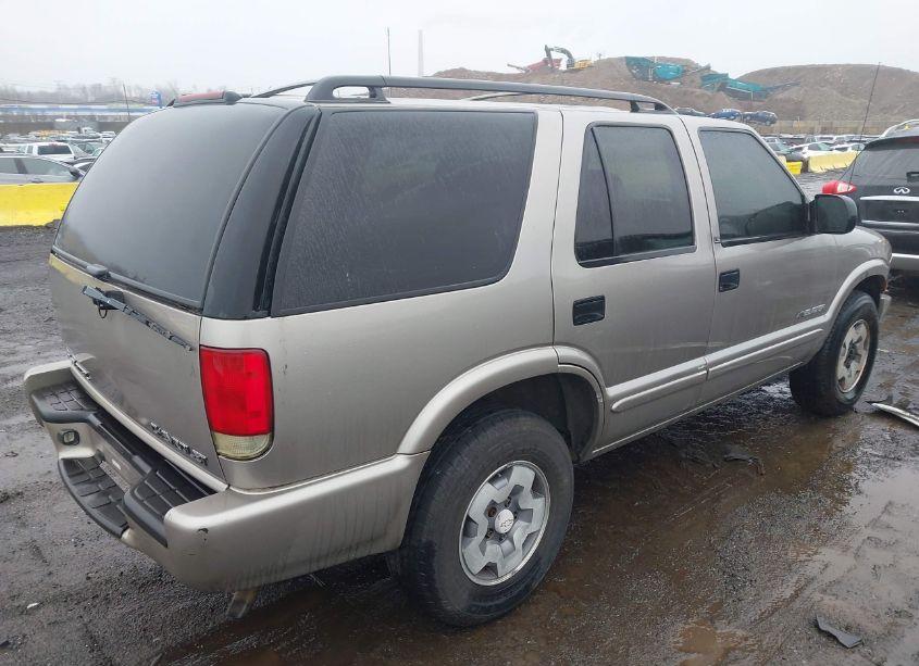 Photo 4 of 2003 Chevrolet Blazer LS (VIN 1GNDT13X13K166664)