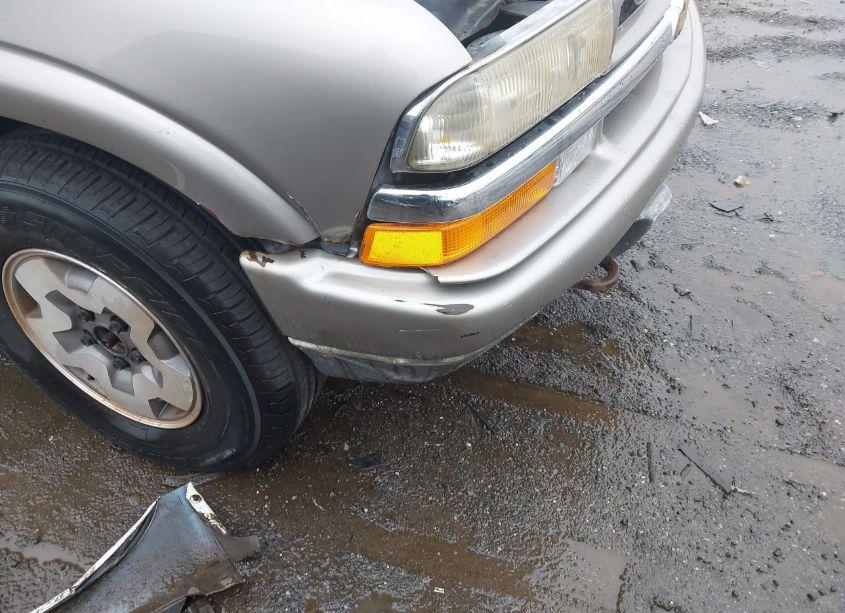 Photo 6 of 2003 Chevrolet Blazer LS (VIN 1GNDT13X13K166664)