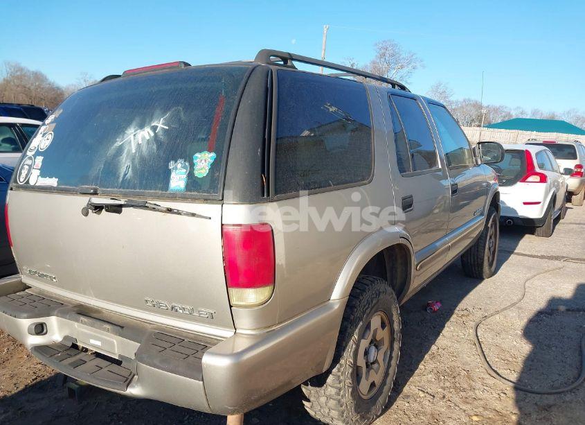 Photo 4 of 2003 Chevrolet Blazer LS (VIN 1GNDT13X13K171573)