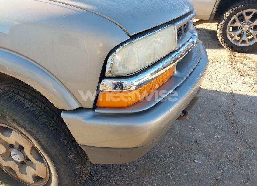 Photo 6 of 2003 Chevrolet Blazer LS (VIN 1GNDT13X13K171573)