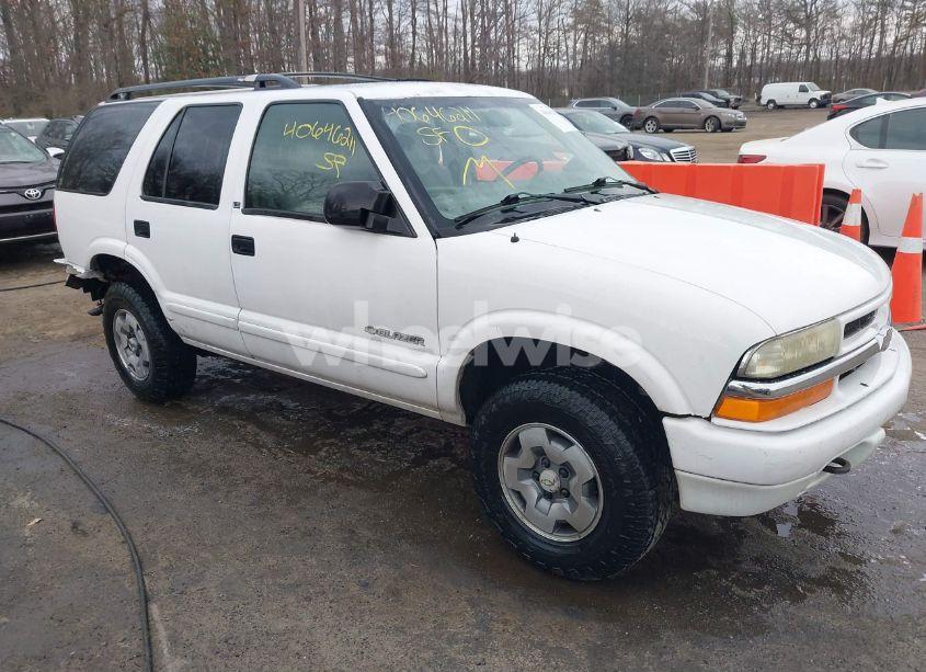 2003 Chevrolet Blazer LS (VIN 1GNDT13X33K129132) main photo