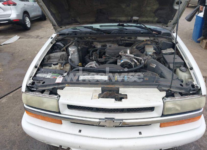 Photo 10 of 2003 Chevrolet Blazer LS (VIN 1GNDT13X33K129132)