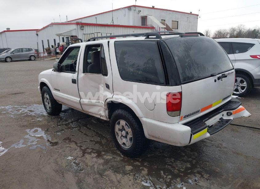 Photo 3 of 2003 Chevrolet Blazer LS (VIN 1GNDT13X33K129132)