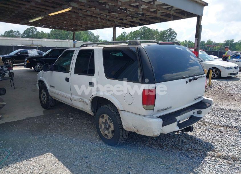 Photo 3 of 2003 Chevrolet Blazer LS (VIN 1GNDT13X33K150515)