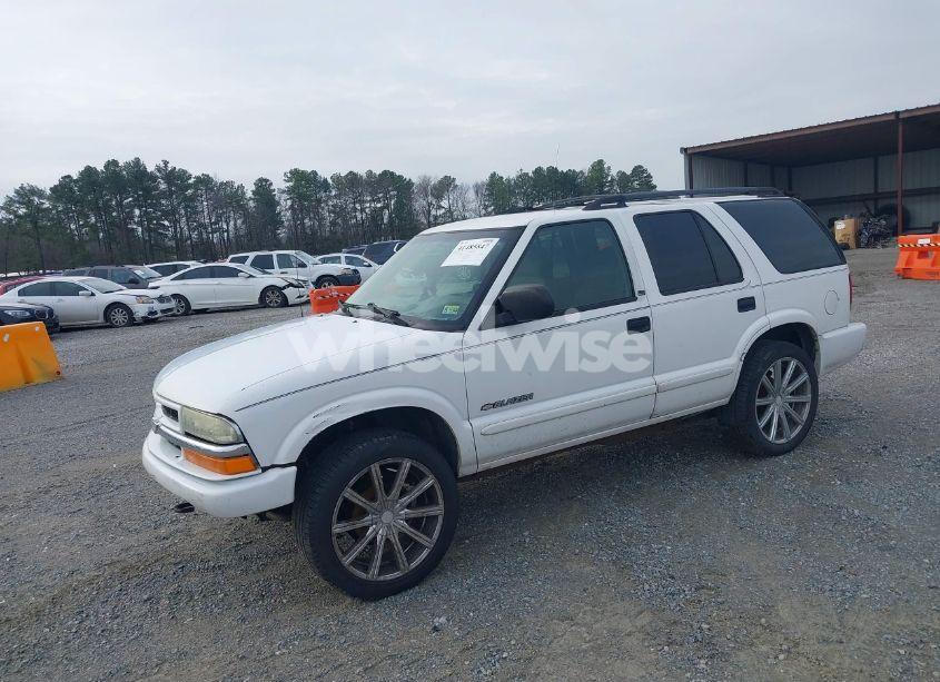 Photo 2 of 2004 Chevrolet Blazer LS (VIN 1GNDT13X34K133330)