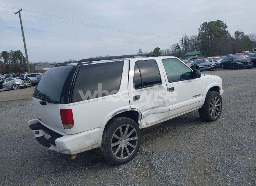 Photo 4 of 2004 Chevrolet Blazer LS (VIN 1GNDT13X34K133330)