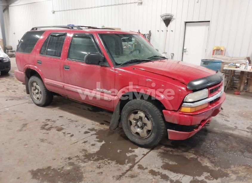 2004 Chevrolet Blazer LS (VIN 1GNDT13X34K157353) main photo