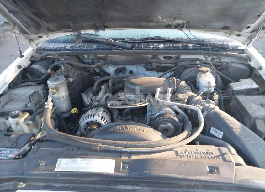 Photo 10 of 2004 Chevrolet Blazer LS (VIN 1GNDT13X34K161001)