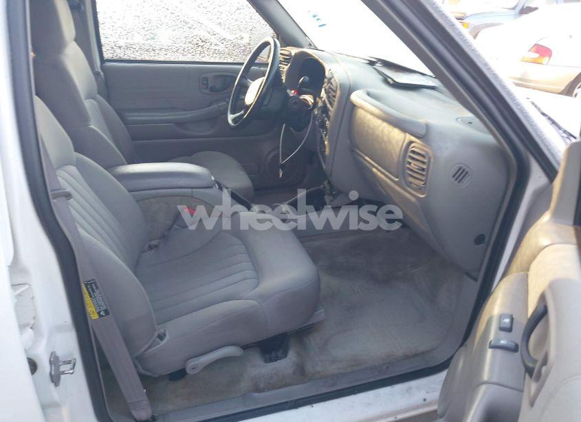 Photo 5 of 2004 Chevrolet Blazer LS (VIN 1GNDT13X34K161001)