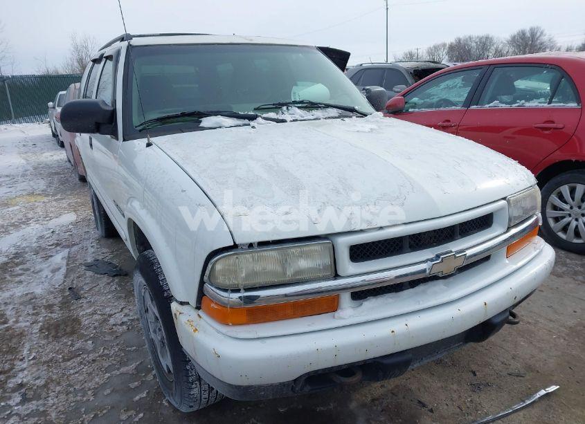 2004 Chevrolet Blazer LS (VIN 1GNDT13X34K161869) main photo