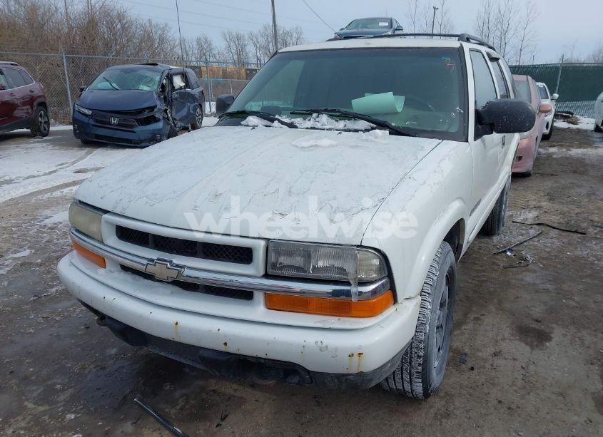 Photo 2 of 2004 Chevrolet Blazer LS (VIN 1GNDT13X34K161869)