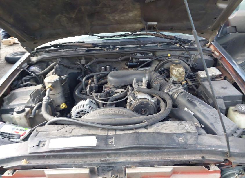 Photo 10 of 2004 Chevrolet Blazer LS (VIN 1GNDT13X44K119131)