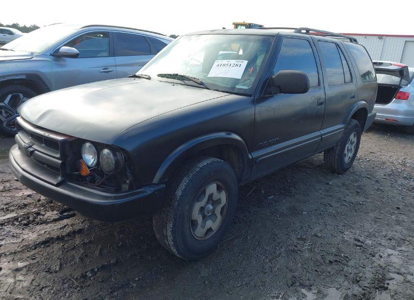 Photo 2 of 2004 Chevrolet Blazer LS (VIN 1GNDT13X44K119131)
