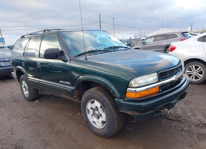 2004 Chevrolet Blazer LS (VIN 1GNDT13X44K145597) main photo