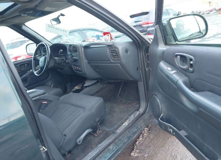 Photo 5 of 2004 Chevrolet Blazer LS (VIN 1GNDT13X44K145597)