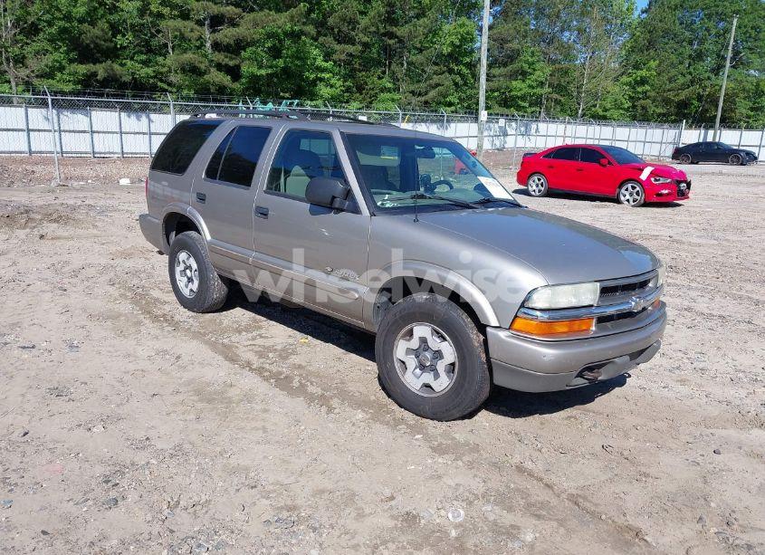 2004 Chevrolet Blazer LS (VIN 1GNDT13X54K132020) main photo