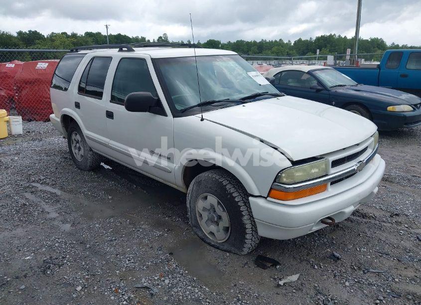 2004 Chevrolet Blazer LS (VIN 1GNDT13X54K159377) main photo