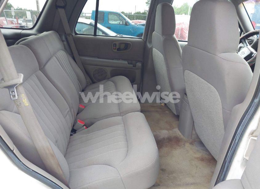 Photo 8 of 2004 Chevrolet Blazer LS (VIN 1GNDT13X54K159377)