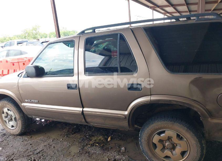 Photo 15 of 2004 Chevrolet Blazer LS (VIN 1GNDT13X54K159900)