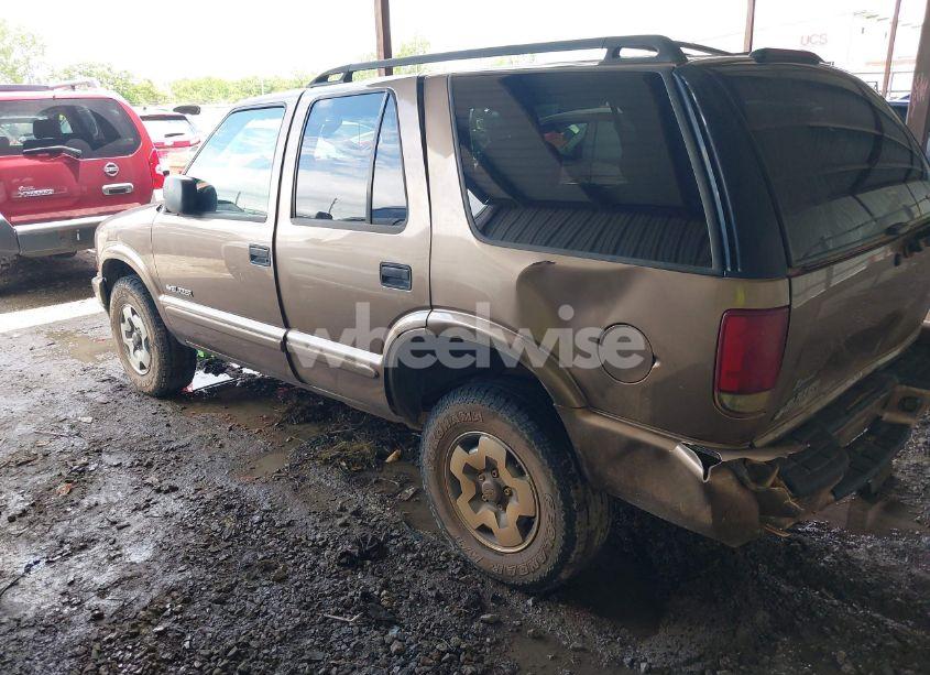 Photo 3 of 2004 Chevrolet Blazer LS (VIN 1GNDT13X54K159900)