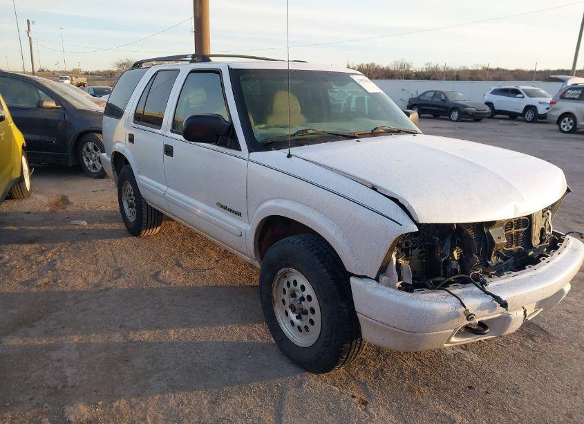 2004 Chevrolet Blazer LS (VIN 1GNDT13X74K130625) main photo