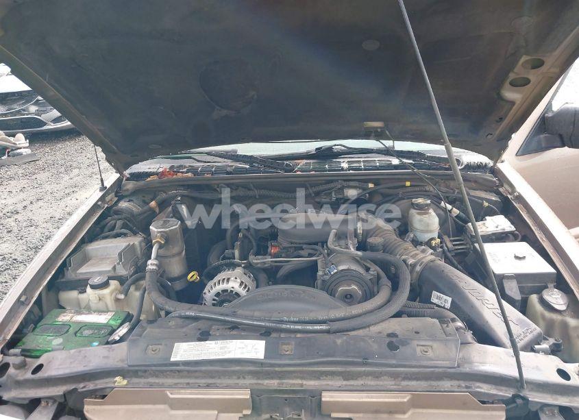 Photo 10 of 2004 Chevrolet Blazer LS (VIN 1GNDT13X74K151653)