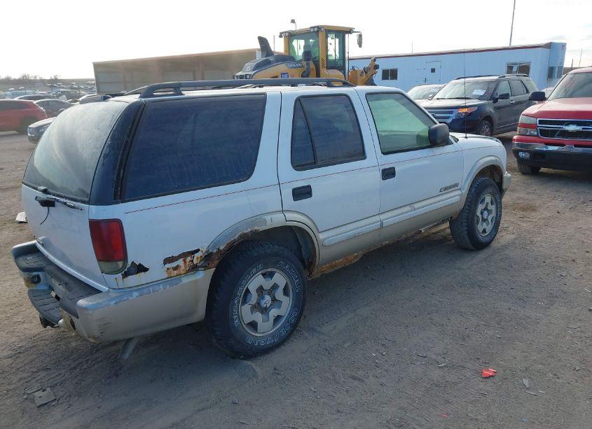 Photo 4 of 2004 Chevrolet Blazer LS (VIN 1GNDT13X74K162006)