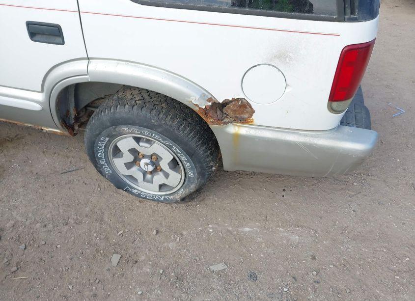 Photo 6 of 2004 Chevrolet Blazer LS (VIN 1GNDT13X74K162006)